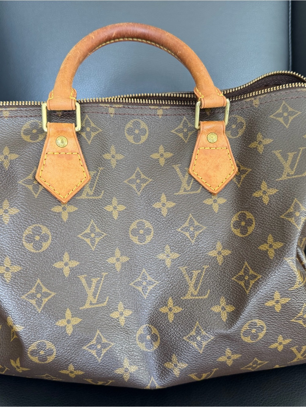 Louis Vuitton Monogram Canvas speedy bag